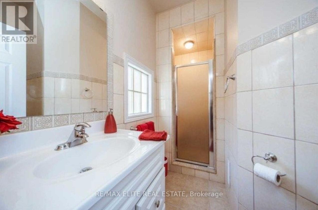 5 Emmeline Crescent, Toronto, Ontario  M1S 1L1 - Photo 8 - E12679016