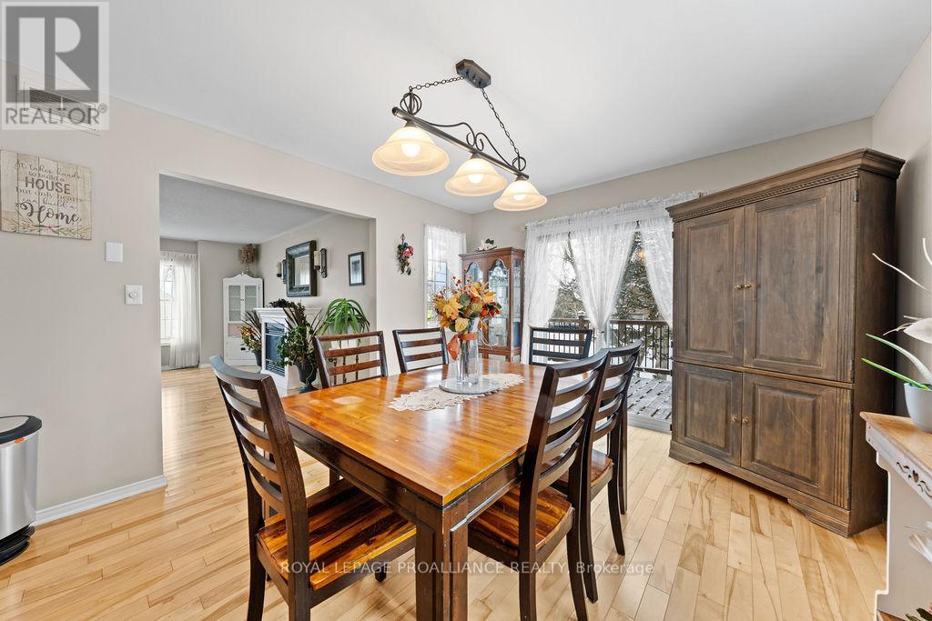 15 Gore Street, Loyalist, Ontario  K0H 2H0 - Photo 11 - X12679104