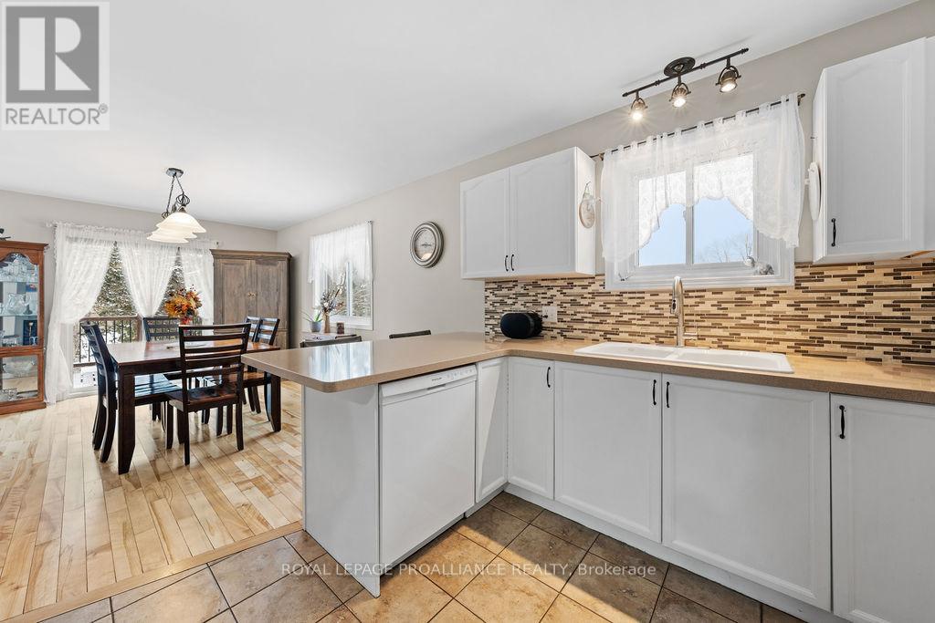 15 Gore Street, Loyalist, Ontario  K0H 2H0 - Photo 23 - X12679104