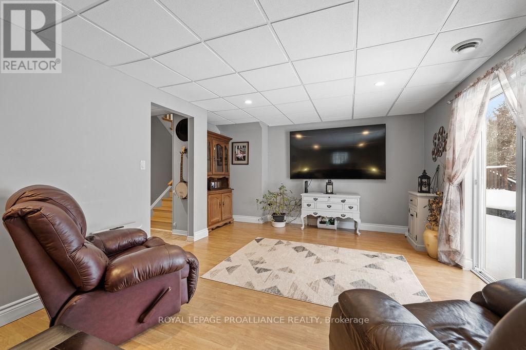 15 Gore Street, Loyalist, Ontario  K0H 2H0 - Photo 40 - X12679104