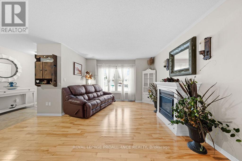 15 Gore Street, Loyalist, Ontario  K0H 2H0 - Photo 8 - X12679104