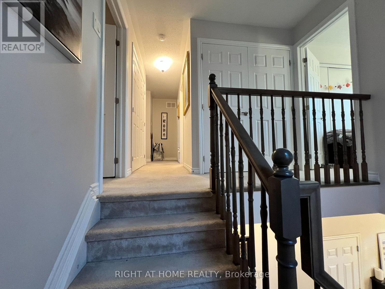 529 Honeylocust Avenue, Ottawa, Ontario  K2V 0K9 - Photo 10 - X12481371