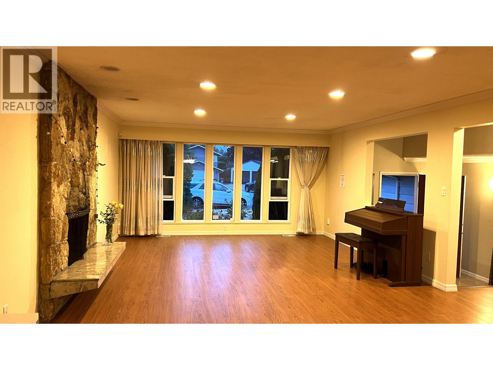 10811 Rosetti Court, Richmond, British Columbia  V7E 4B8 - Photo 4 - R3077697