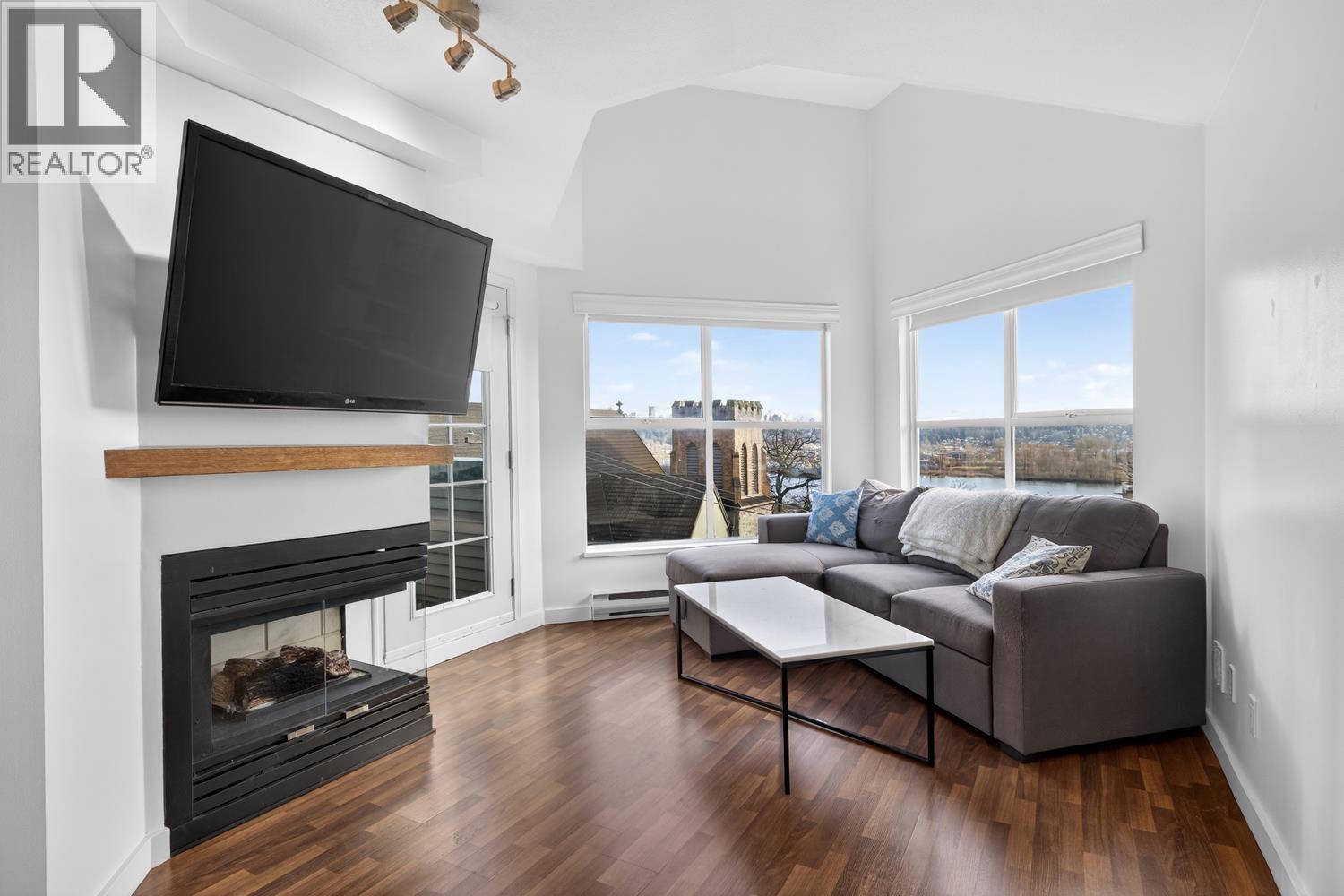 401 509 CARNARVON STREET, New Westminster, British Columbia