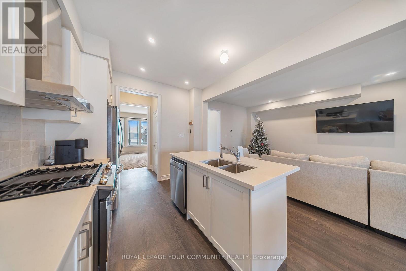 44 Janes Crescent, New Tecumseth, Ontario  L9R 0V9 - Photo 10 - N12679106