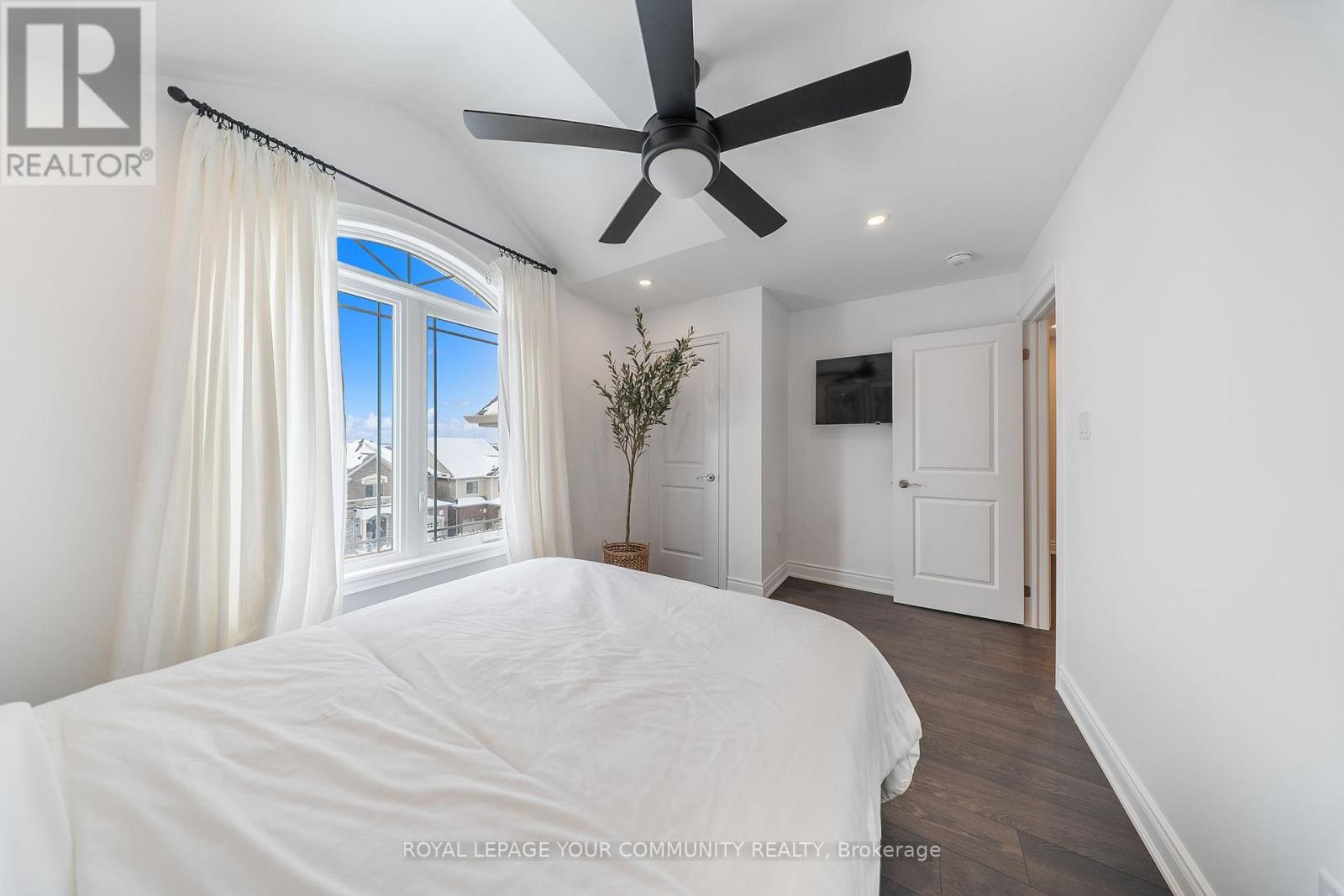 44 Janes Crescent, New Tecumseth, Ontario  L9R 0V9 - Photo 21 - N12679106