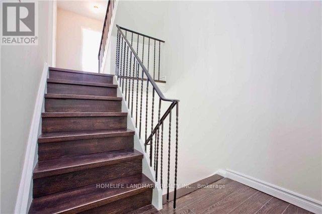 16 New Port Way, Markham, Ontario  L3T 5G4 - Photo 7 - N12679122