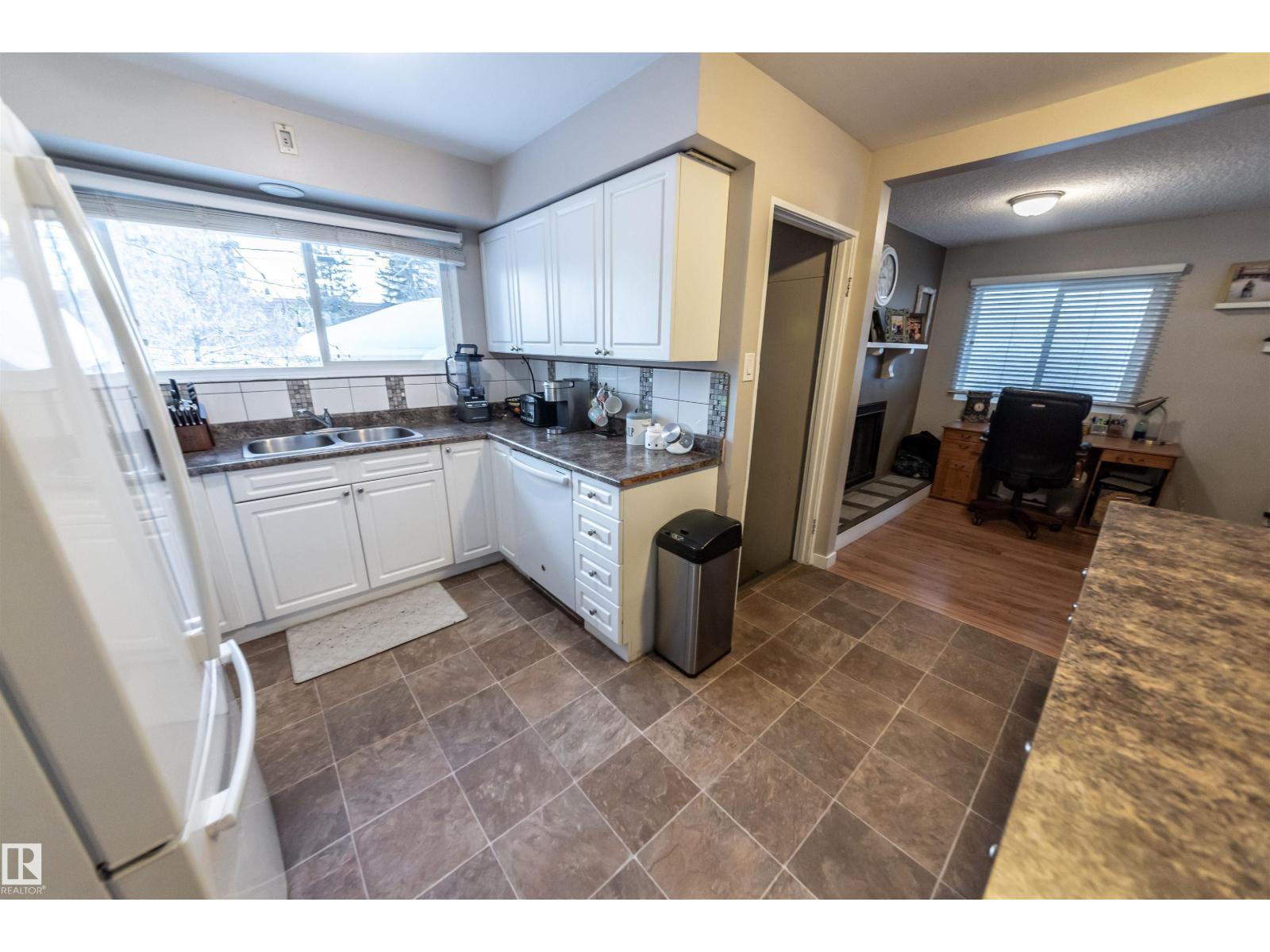 10792 165 St Nw, Edmonton, Alberta  T5P 3T5 - Photo 16 - E4468792