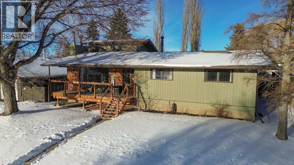 5228 40 Street, Innisfail, Alberta  T4G 1G5 - Photo 3 - A2278082