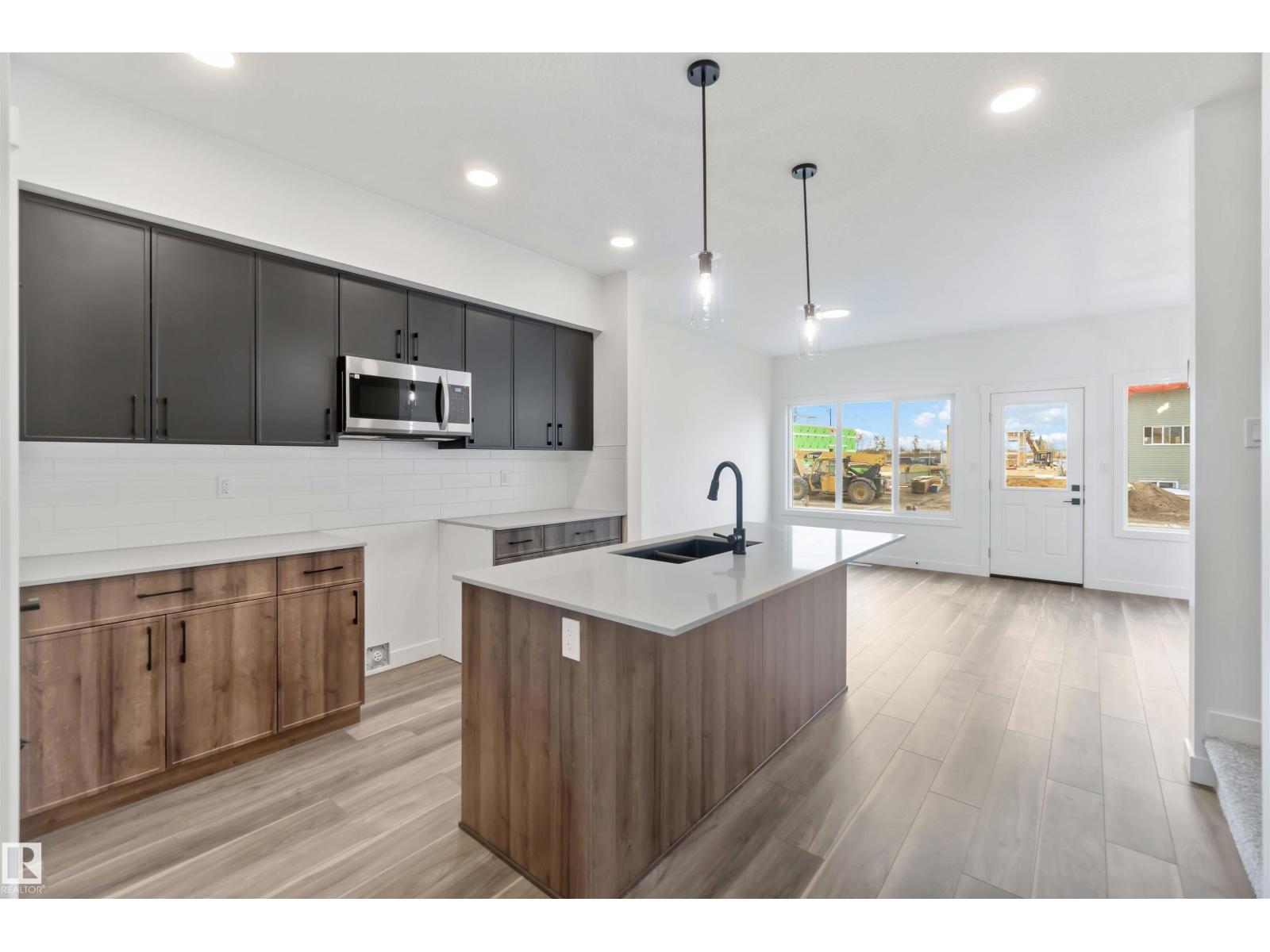 1015 Aster Bv Nw, Edmonton, Alberta  T6T 2W8 - Photo 7 - E4469490