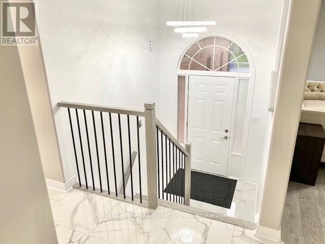 169 Cumming Drive, Barrie (Ardagh), Ontario L4N 0C8 - Photo 3 - S12679132