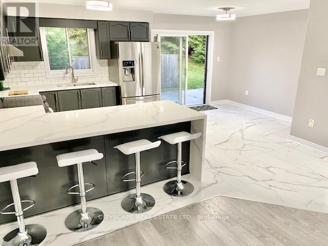 169 Cumming Drive, Barrie (Ardagh), Ontario L4N 0C8 - Photo 8 - S12679132