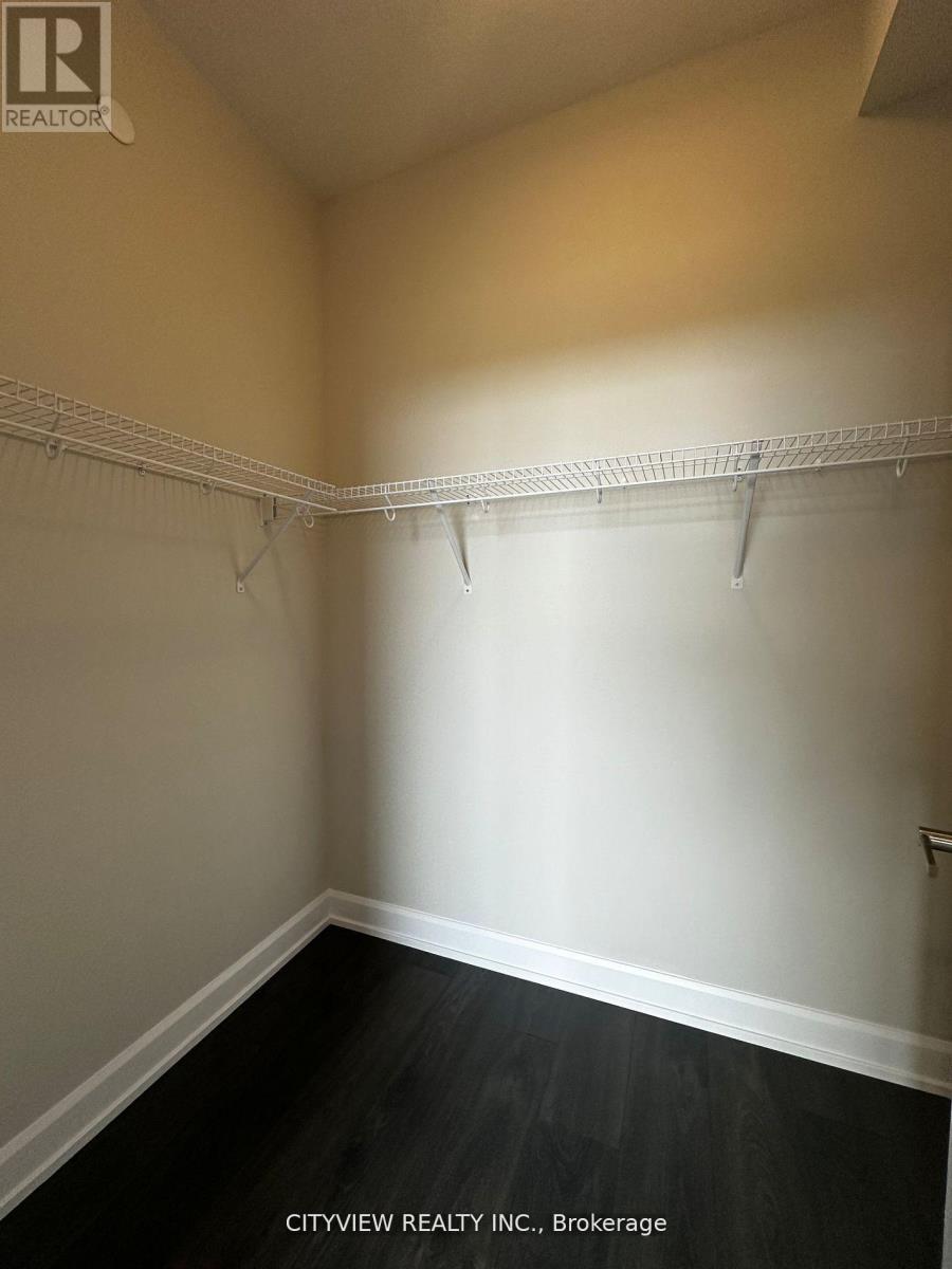 1008 - 3220 William Coltson Avenue, Oakville, Ontario  L6H 7C2 - Photo 11 - W12679126