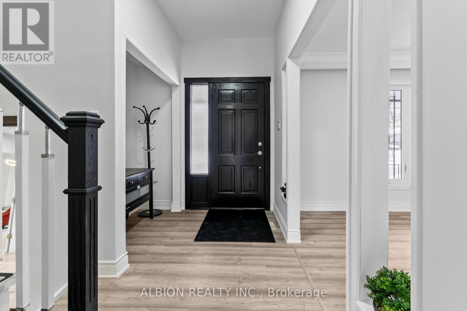 39 Westview Crescent, Caledon, Ontario  L7E 0E2 - Photo 4 - W12679138