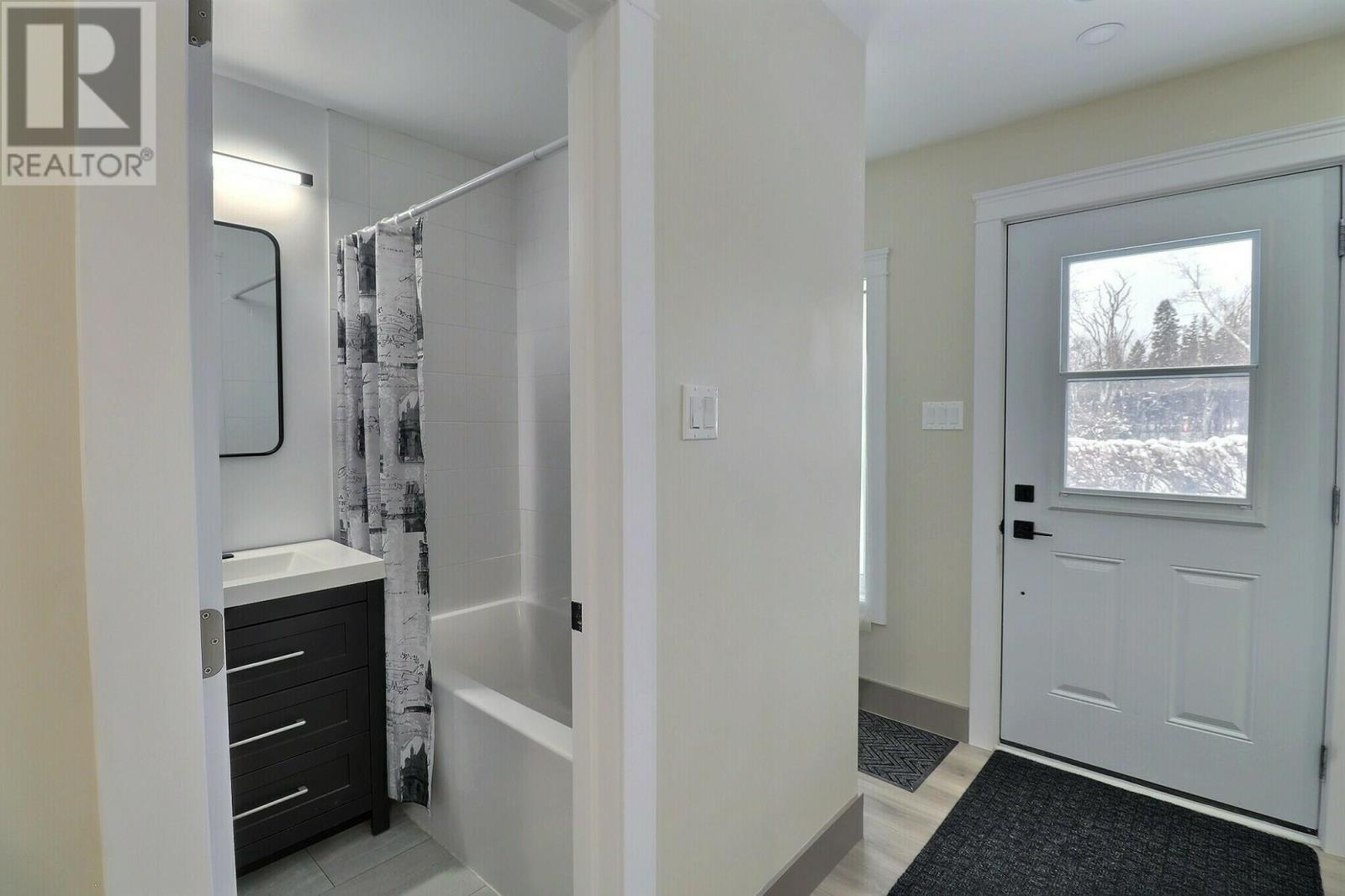 2 Argyle Street, Alberton, Prince Edward Island  C0B 1B0 - Photo 9 - 202600455