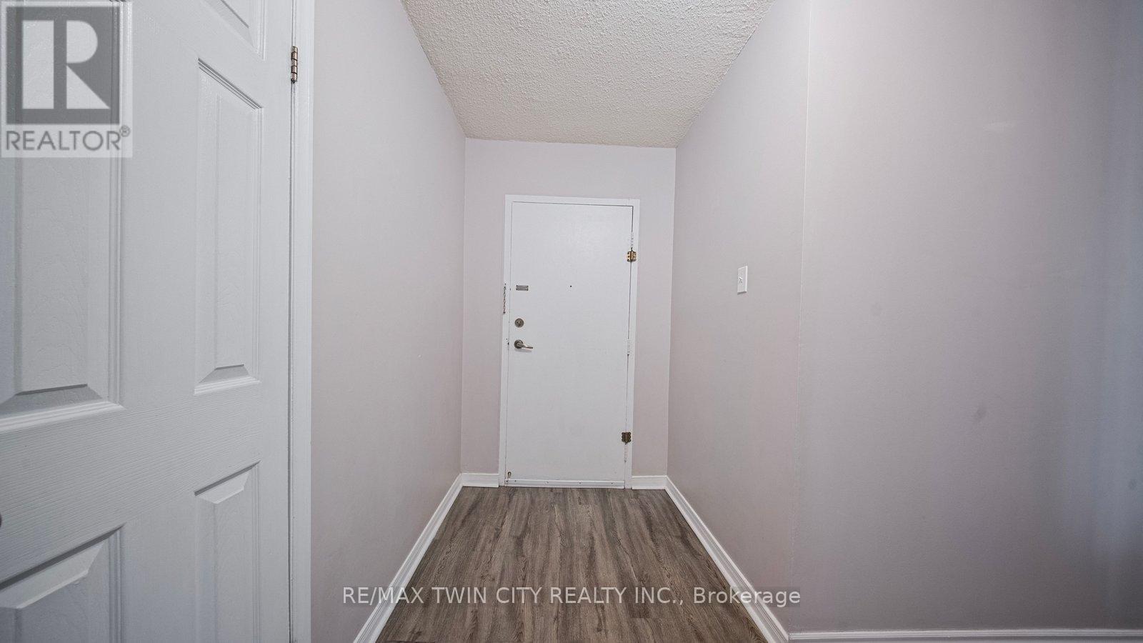 300 - 640 West Street W, Brantford, Ontario  N3R 6M3 - Photo 10 - X12679148