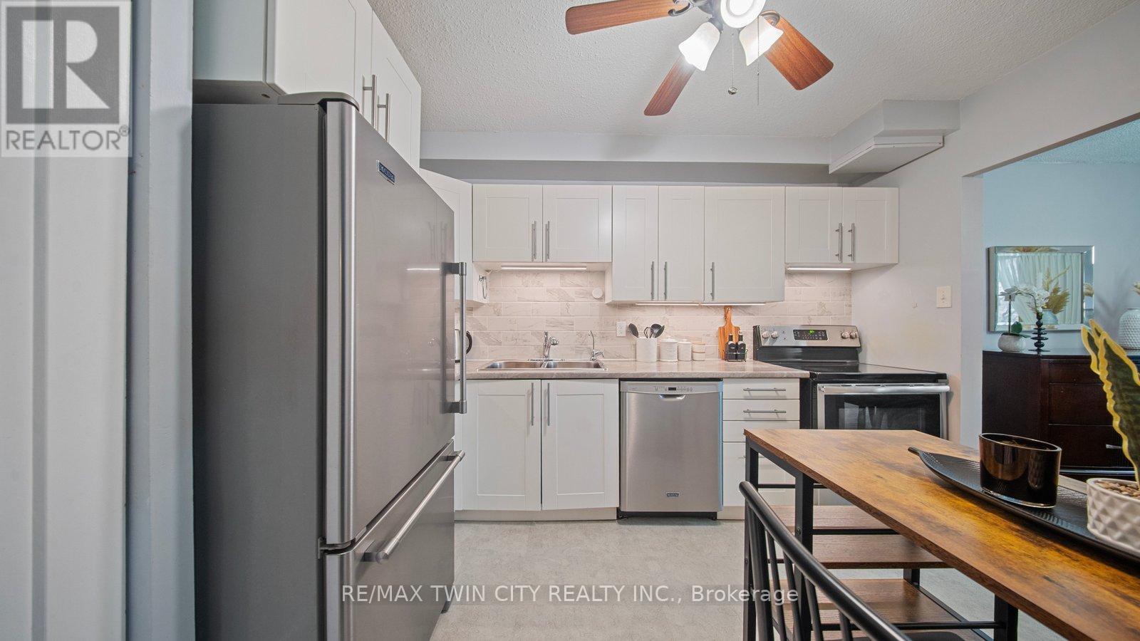 300 - 640 West Street W, Brantford, Ontario  N3R 6M3 - Photo 17 - X12679148