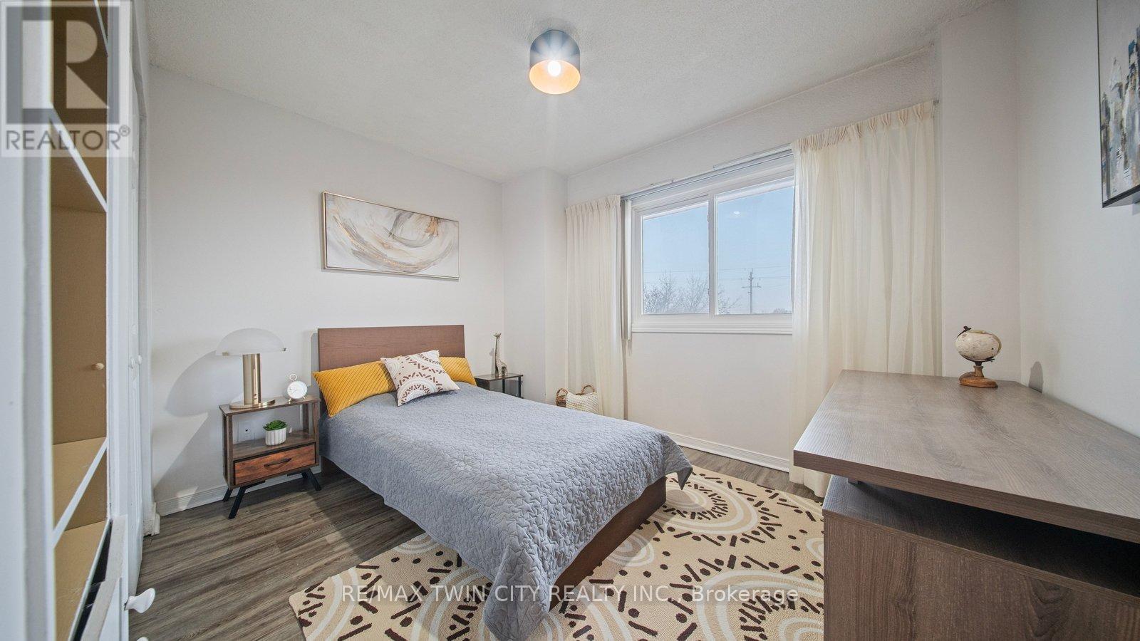 300 - 640 West Street W, Brantford, Ontario  N3R 6M3 - Photo 21 - X12679148