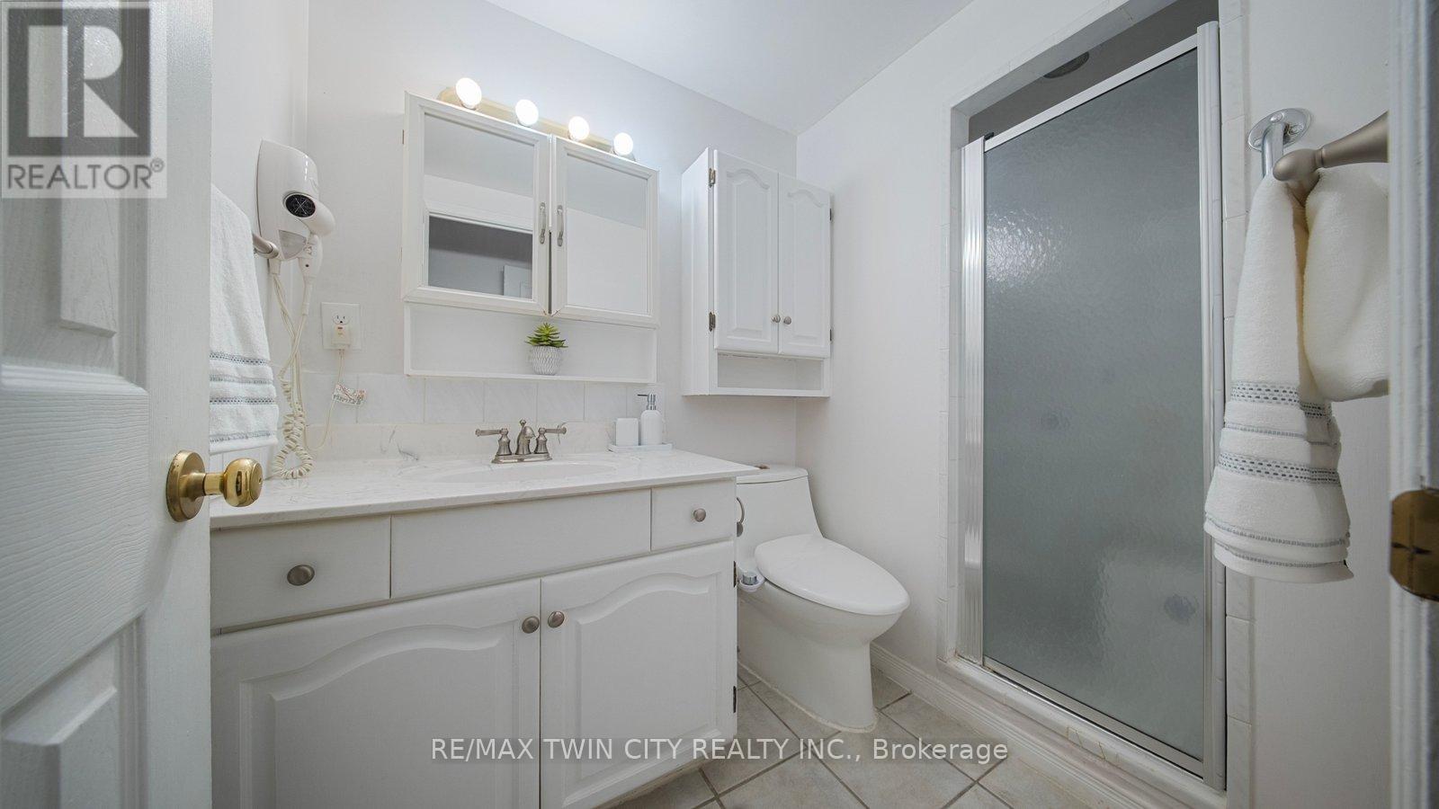 300 - 640 West Street W, Brantford, Ontario  N3R 6M3 - Photo 23 - X12679148