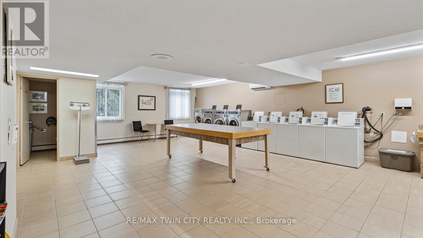 300 - 640 West Street W, Brantford, Ontario  N3R 6M3 - Photo 34 - X12679148