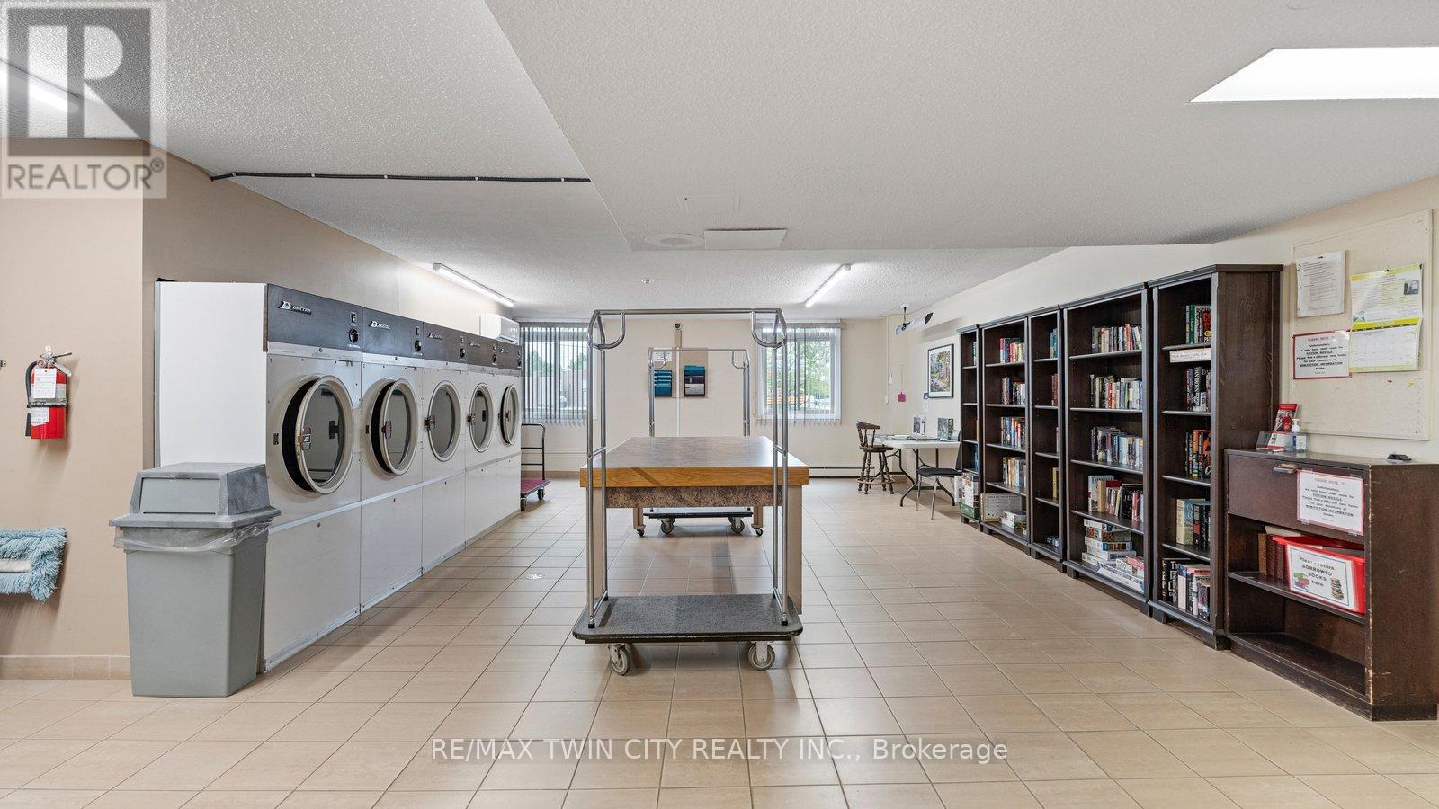 300 - 640 West Street W, Brantford, Ontario  N3R 6M3 - Photo 35 - X12679148