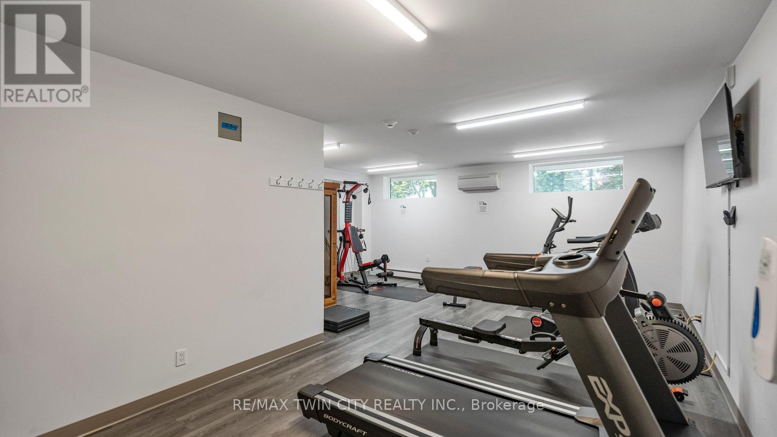 300 - 640 West Street W, Brantford, Ontario  N3R 6M3 - Photo 40 - X12679148