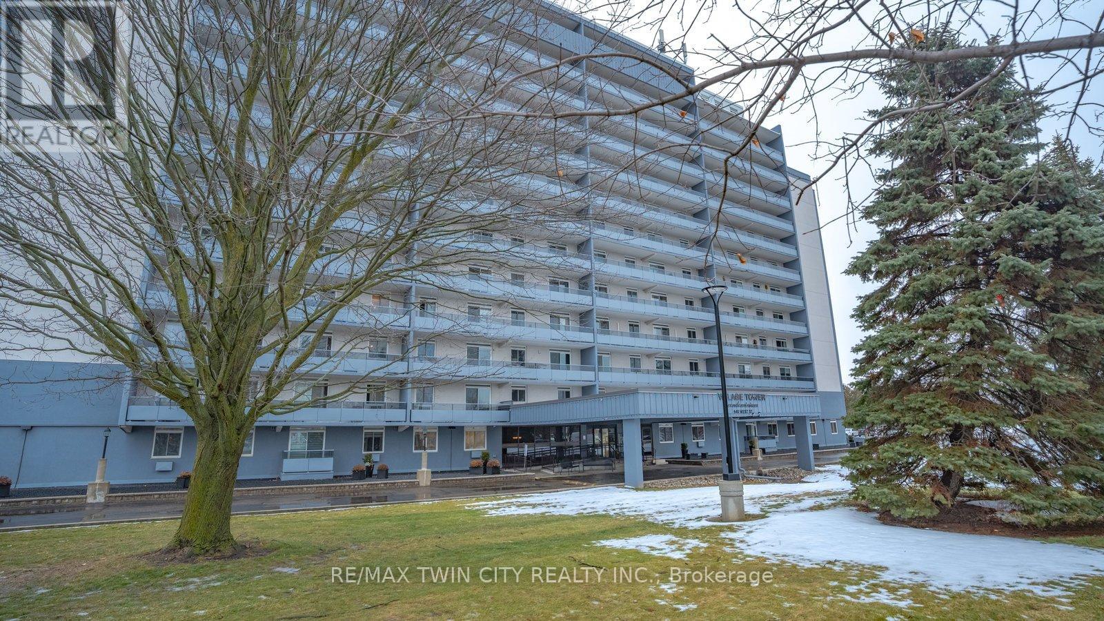 300 - 640 West Street W, Brantford, Ontario  N3R 6M3 - Photo 48 - X12679148