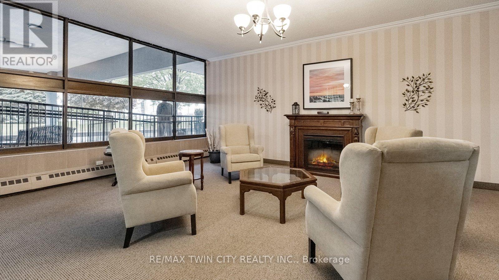 300 - 640 West Street W, Brantford, Ontario  N3R 6M3 - Photo 8 - X12679148