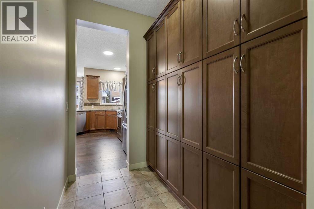 7 Westridge Green, Okotoks, Alberta  T1S 0J9 - Photo 7 - A2277775
