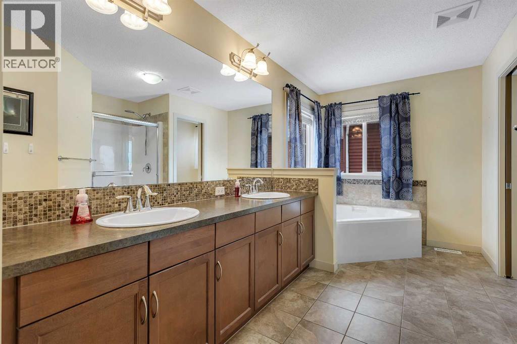 7 Westridge Green, Okotoks, Alberta  T1S 0J9 - Photo 36 - A2277775