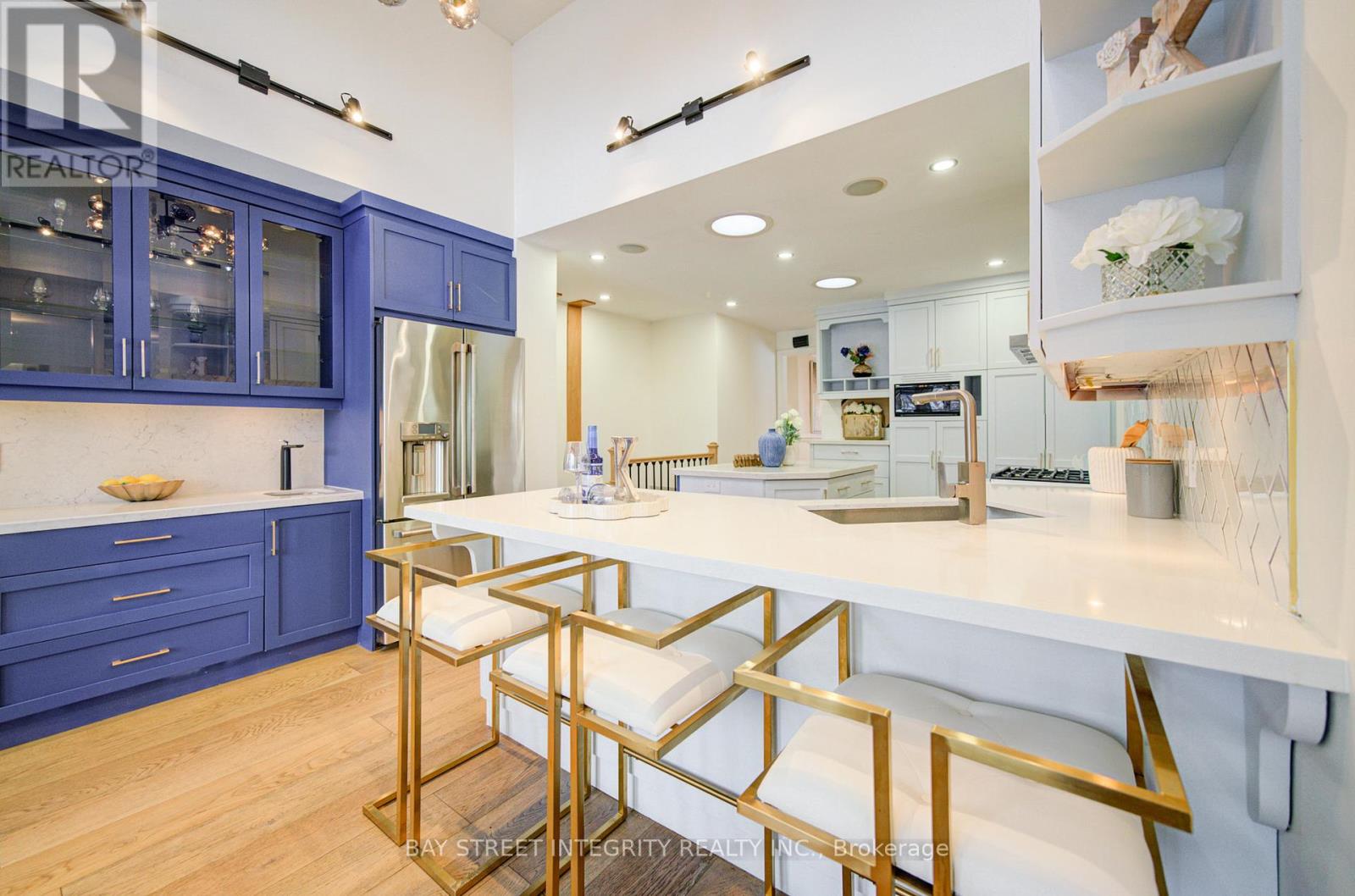 409 River Side Drive, Oakville, Ontario  L6K 3N6 - Photo 21 - W12674954