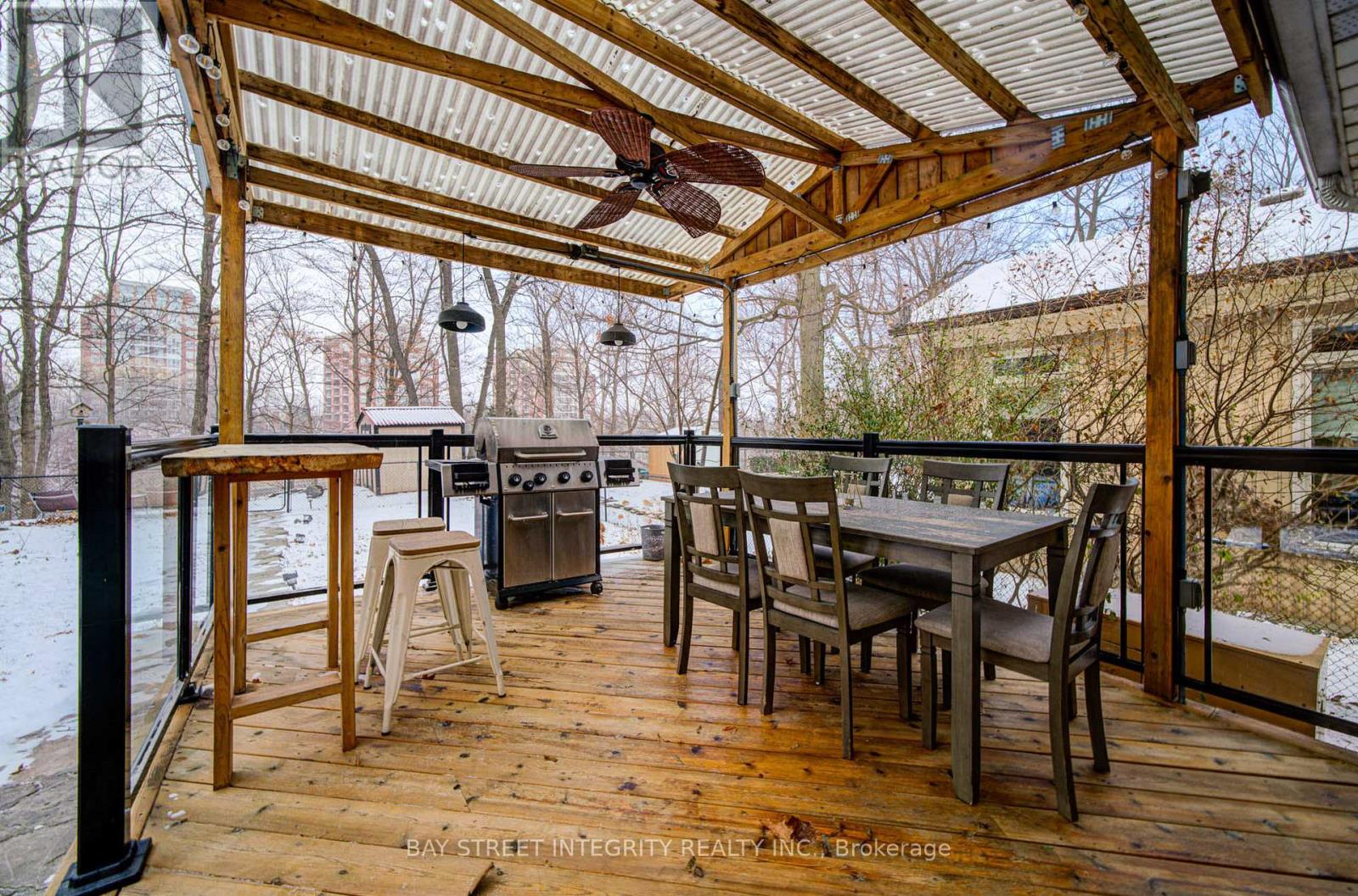 409 River Side Drive, Oakville, Ontario  L6K 3N6 - Photo 44 - W12674954