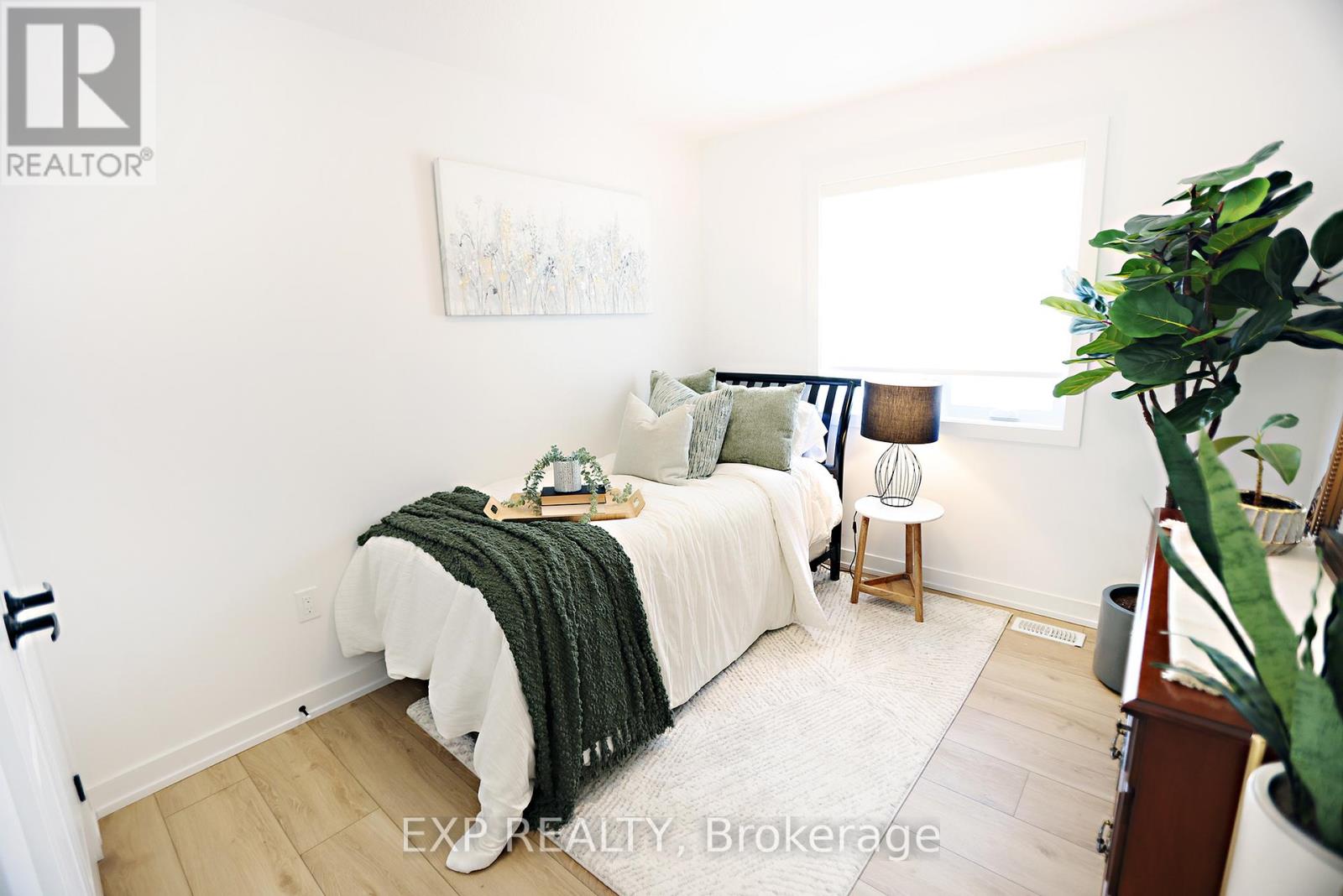 25 Ferris Circle, Guelph, Ontario  N1G 4X2 - Photo 24 - X12679116