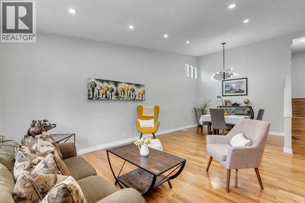 103 Bermuda Way Nw, Calgary, Alberta  T3K 1H1 - Photo 4 - A2277322