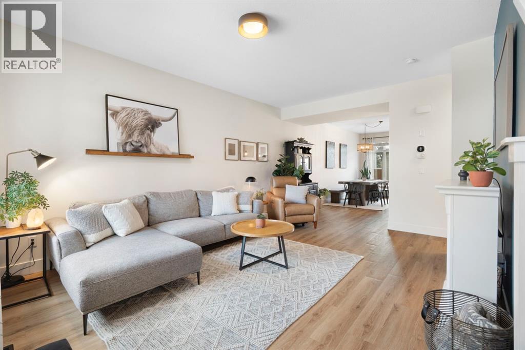 11 Clydesdale Crescent, Cochrane, Alberta  T4C 2S5 - Photo 4 - A2277720