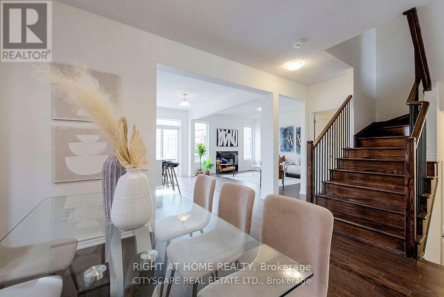 1462 Kitchen Court, Milton, Ontario  L9E 1Y8 - Photo 4 - W12679164