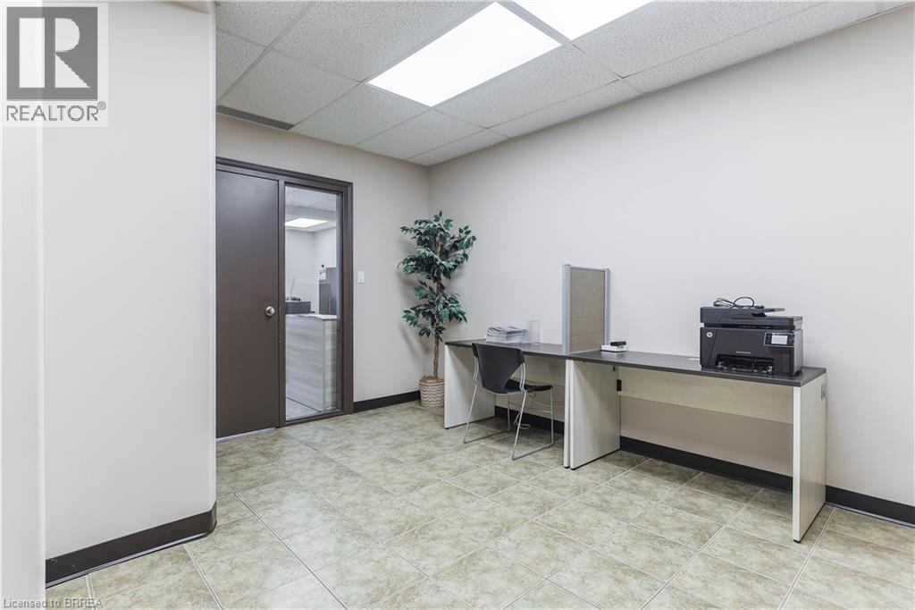 30 Brant Avenue Unit# B.3, Brantford, Ontario  N3T 3G6 - Photo 10 - 40696692