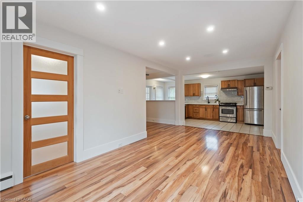 543 Vine Street, St. Catharines, Ontario  L2M 3T5 - Photo 4 - 40774257