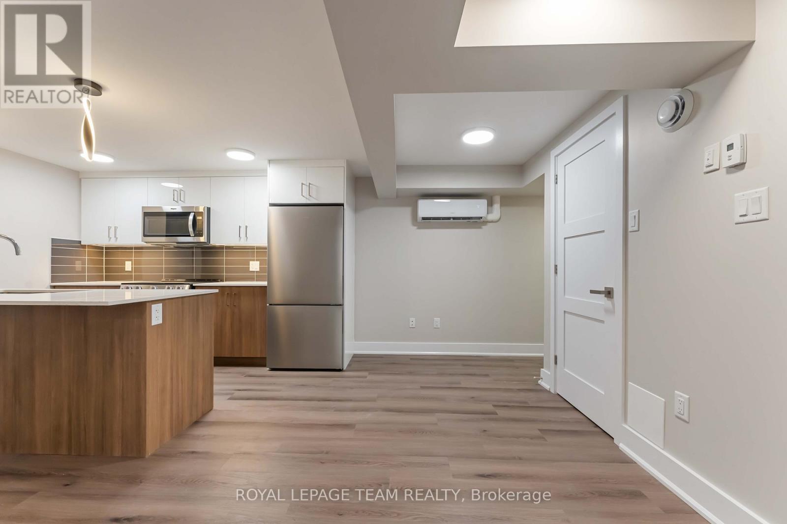 1 - 342 Fifth Avenue, Ottawa, Ontario  K1S 2N7 - Photo 4 - X12679196