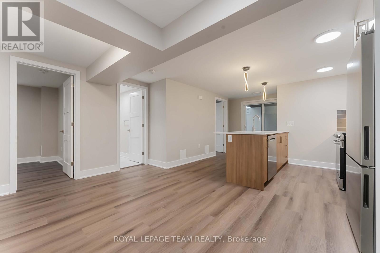 1 - 342 Fifth Avenue, Ottawa, Ontario  K1S 2N7 - Photo 8 - X12679196