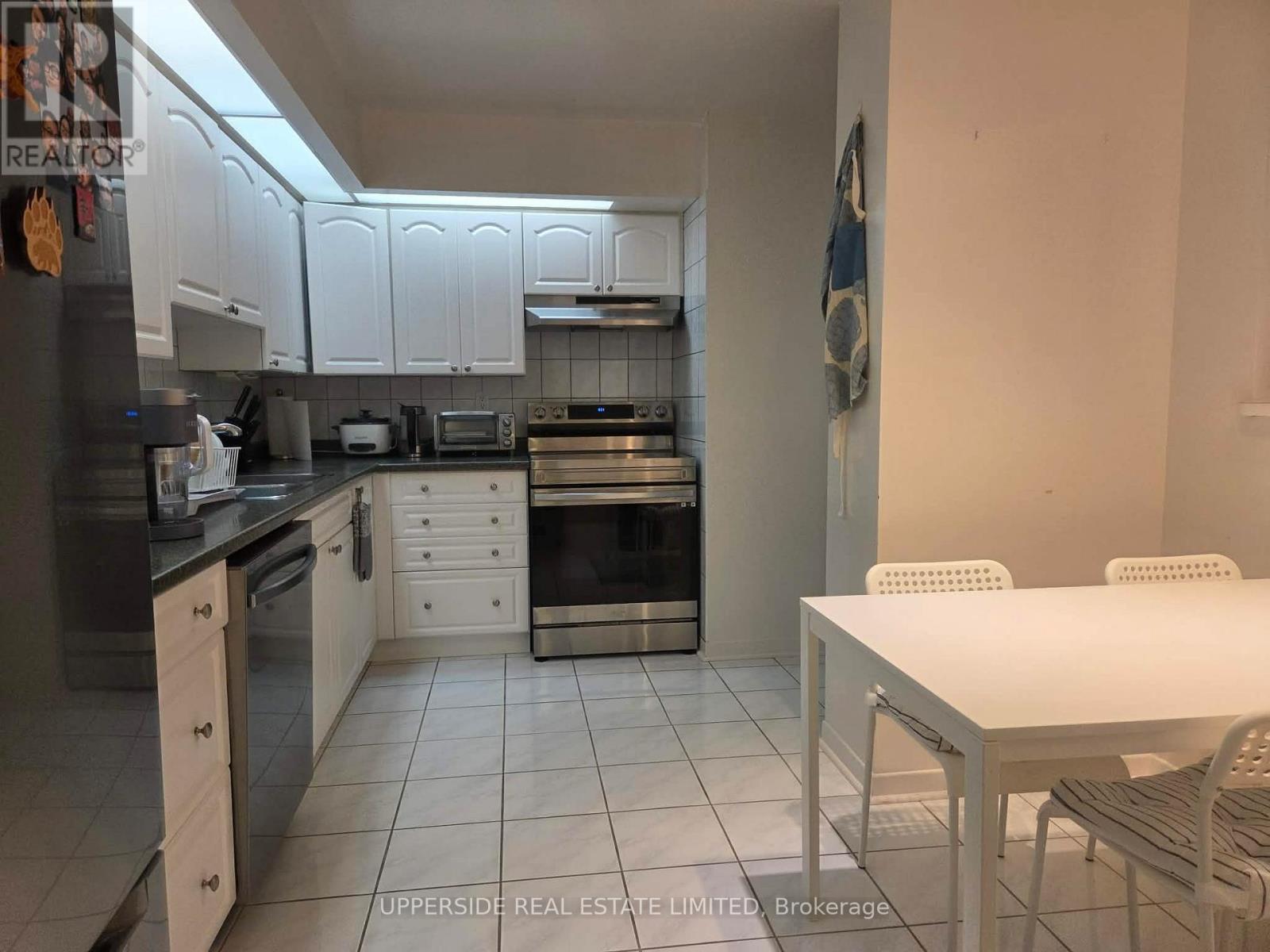 405 - 33 Elmhurst Avenue, Toronto, Ontario  M2N 6G8 - Photo 6 - C12679182