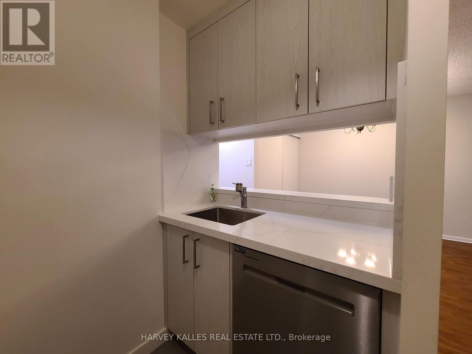 609 - 1055 Bay Street, Toronto, Ontario  M5S 3A3 - Photo 10 - C12678650