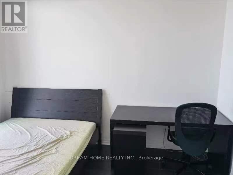 2407 - 225 Webb Drive, Mississauga, Ontario  L5B 4P2 - Photo 5 - W12679178