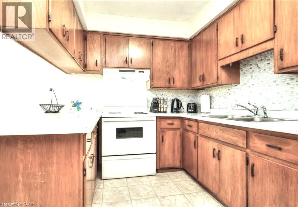 155 Chandler Drive Unit# 3, Kitchener, Ontario  N2E 1H1 - Photo 11 - 40797298