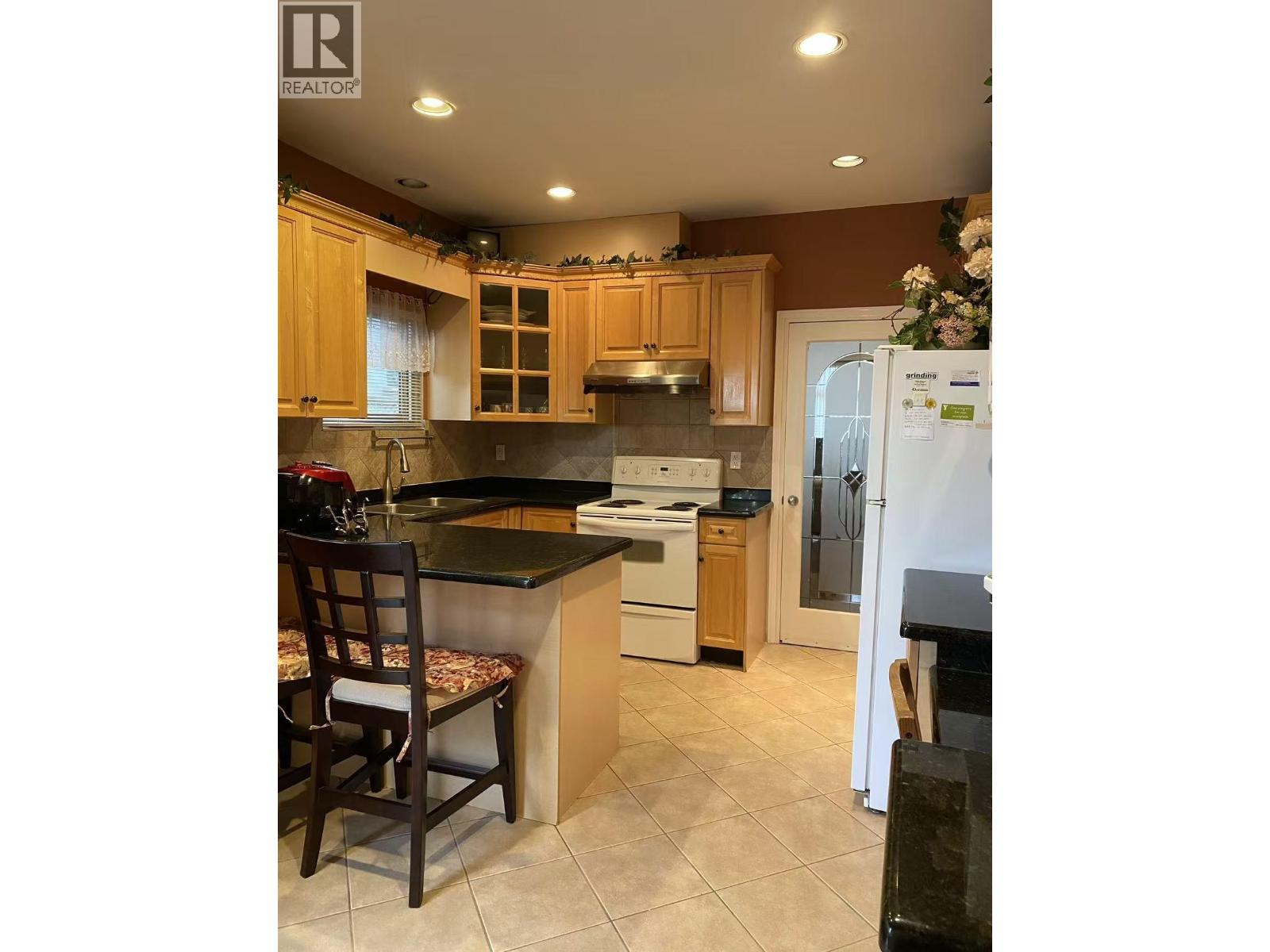 6060 Clinton Street, Burnaby, British Columbia  V5J 2M5 - Photo 3 - R3044276