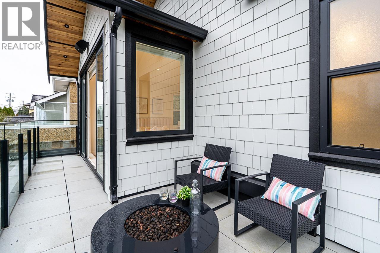 Listing Picture 19 of 40 : 2565 W 2ND AVENUE, Vancouver / 溫哥華 - 魯藝地產 Yvonne Lu Group - MLS Medallion Club Member