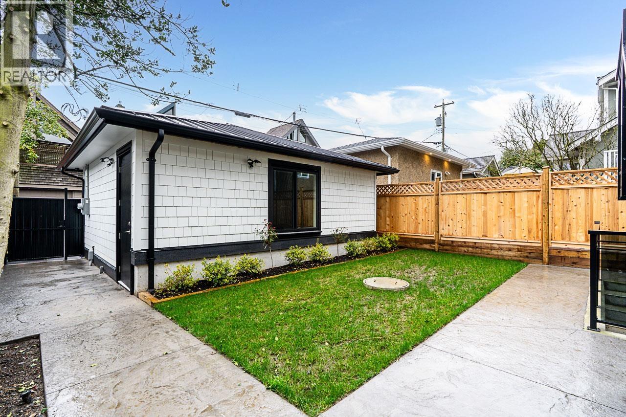 Listing Picture 35 of 40 : 2565 W 2ND AVENUE, Vancouver / 溫哥華 - 魯藝地產 Yvonne Lu Group - MLS Medallion Club Member