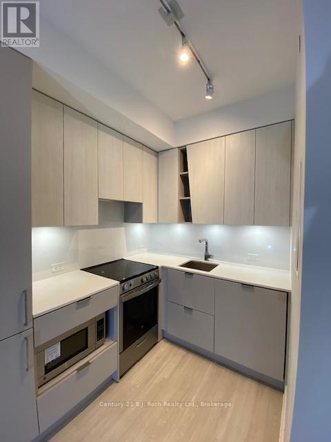 2410 - 3883 Quartz Road, Mississauga, Ontario  L5B 0M4 - Photo 3 - W12679234