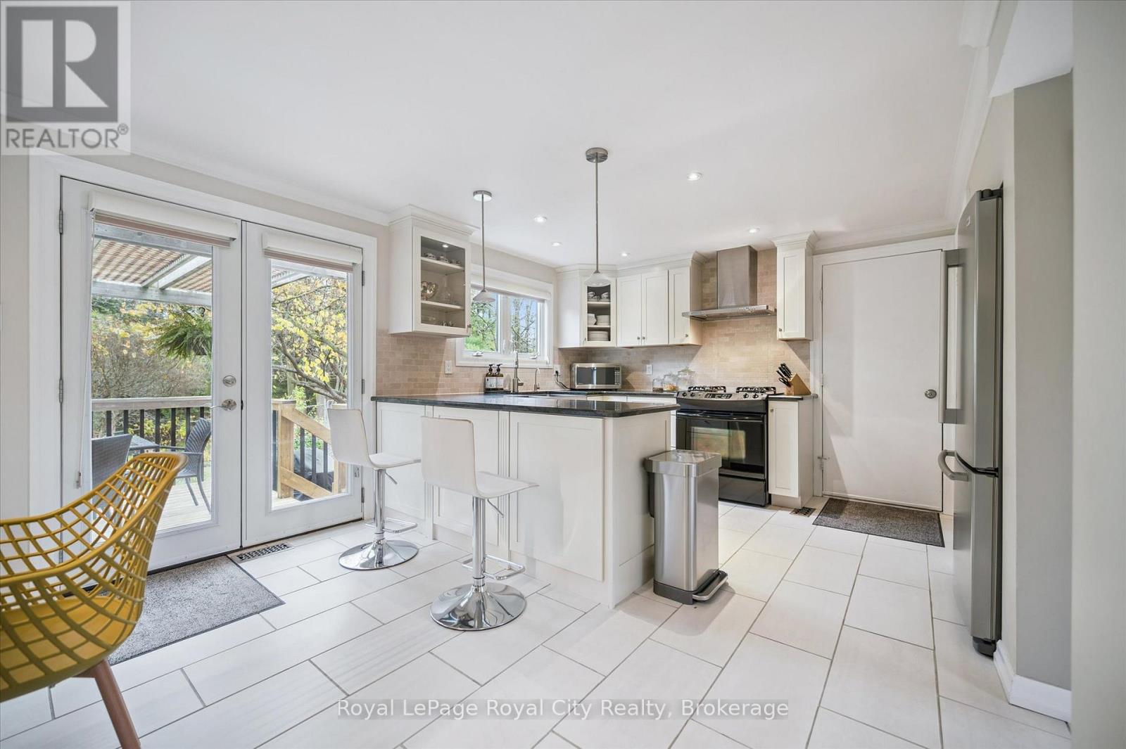 52 Hilldale Crescent, Guelph, Ontario  N1G 4B8 - Photo 18 - X12679226