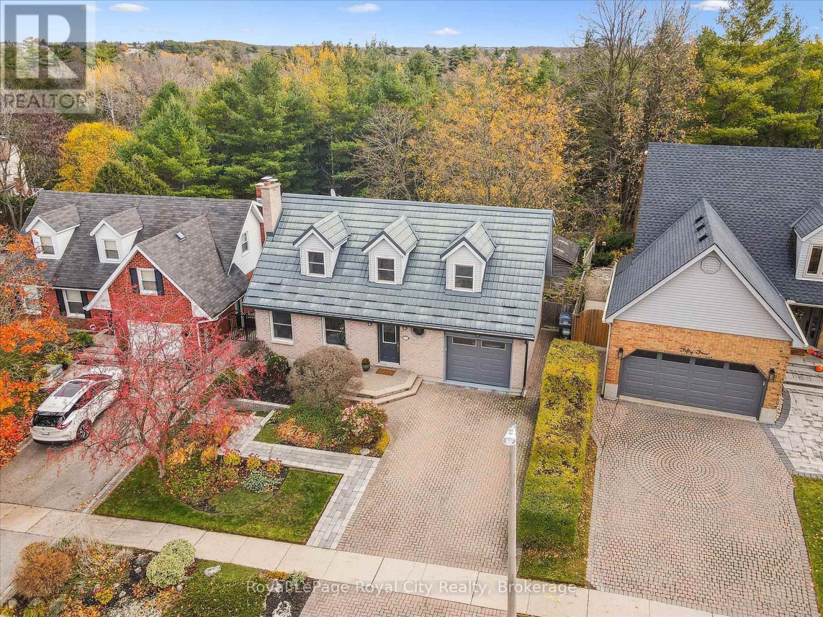 52 Hilldale Crescent, Guelph, Ontario  N1G 4B8 - Photo 2 - X12679226